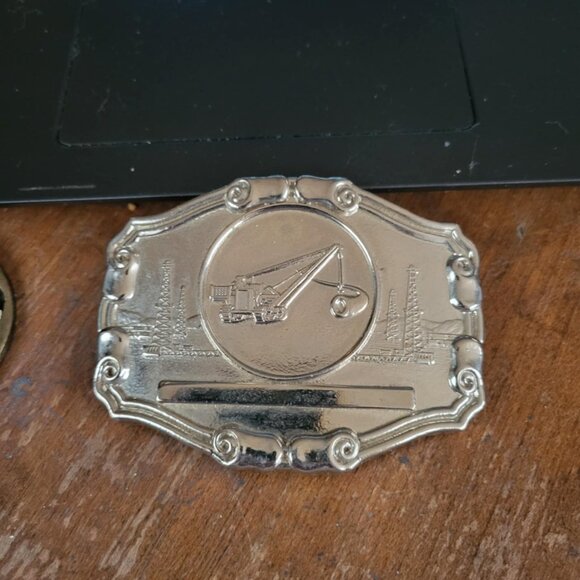 Vintage Belt Buckle with Oil Derricks and a Crane - Picture 3 of 4